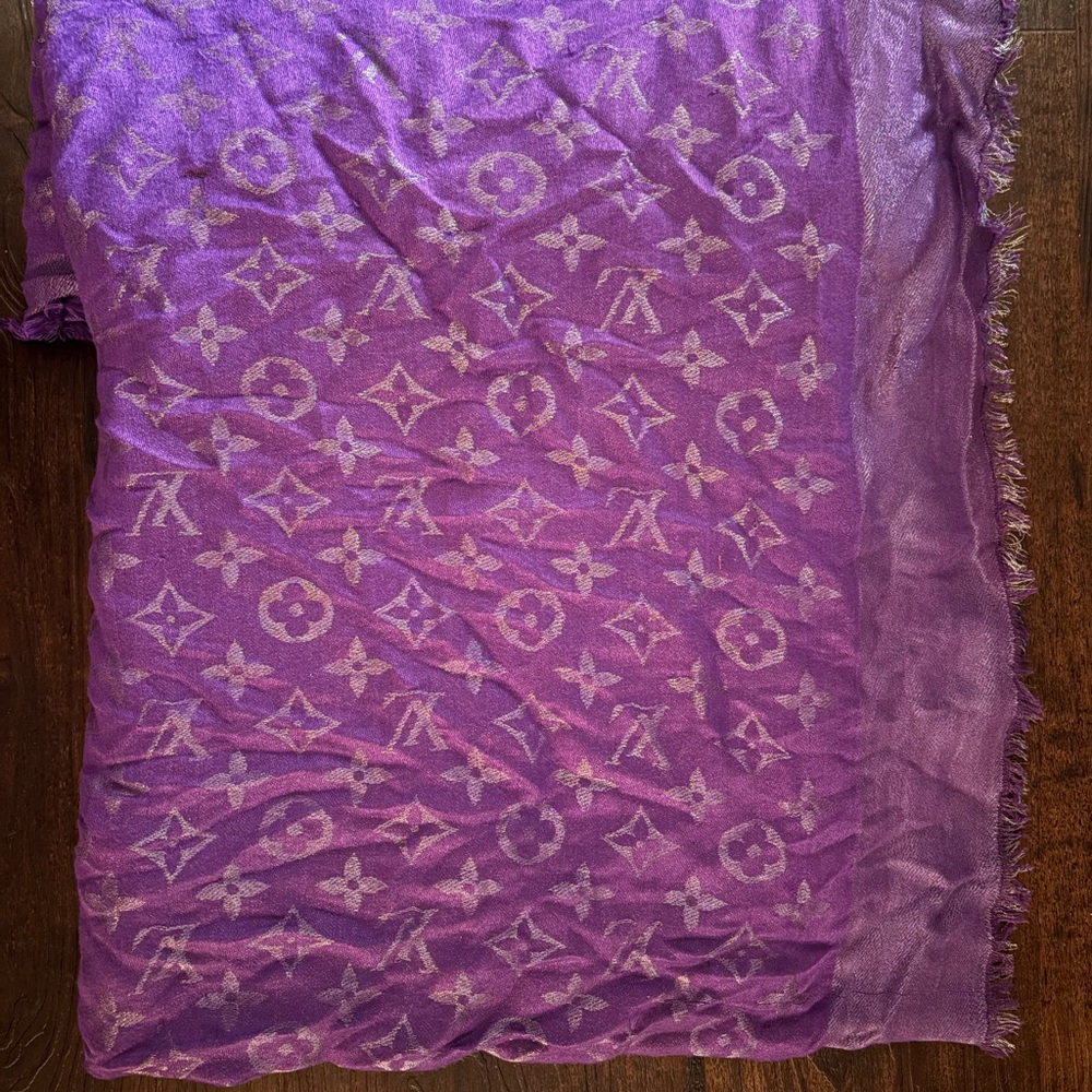 Louis Vuitton Lavender Monogram Wrap
